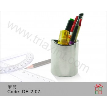 DE-2-07	金屬筆筒